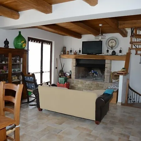 Colle Delle Meraviglie Agroturismo Fratticciola Selvatica